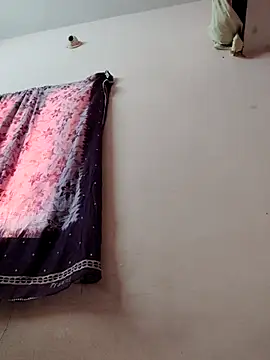 Snapshot of pujapujarrrr chatting on November 19, 10:15 am pujapujarrrr online show from November 19, 10:15 am