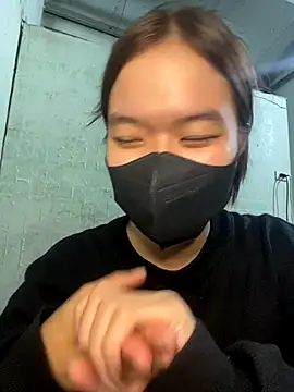 Snapshot of BUNNY050465 chatting on November 17, 4:13 pm BUNNY050465 online show from November 17, 4:13 pm