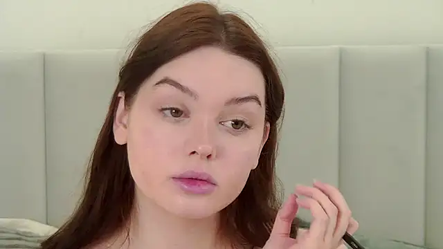 VickiBanx online show from February 24, 4:10 am