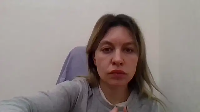 Little Milf 5 online show from November 13, 7:24 pm