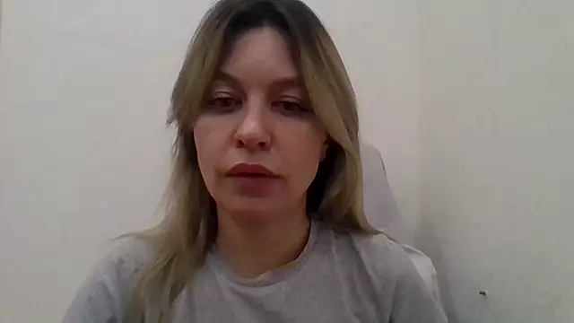 Little Milf 5 online show from November 17, 5:08 pm