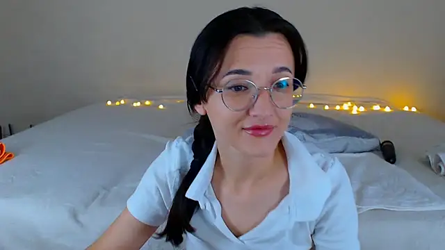 Snapshot of Dorotty_ chatting on November 2, 2:14 am Dorotty online show from November 2, 2:14 am