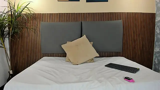 Snapshot of Mia_Harvey chatting on November 17, 8:20 am Mia Harvey online show from November 17, 8:20 am