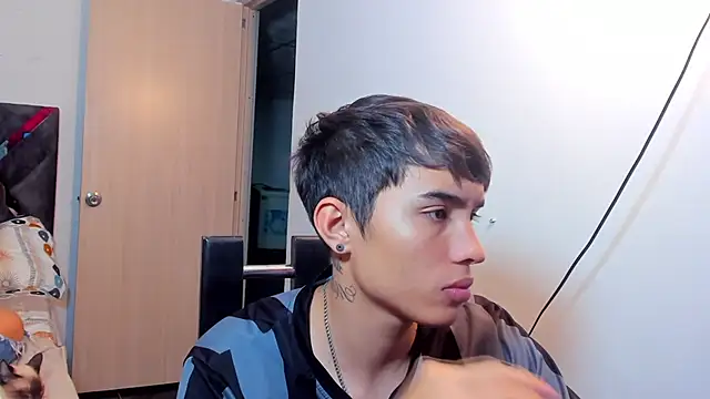 MollyandFher online show from November 8, 2:01 am