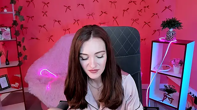 Snapshot of EdnaThomus chatting on November 8, 9:31 am EdnaThomus online show from November 8, 9:31 am