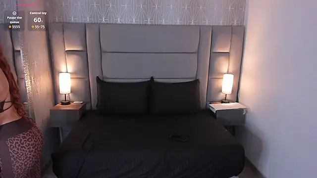 Snapshot of lexiee__ chatting on December 3, 11:52 am lexiee online show from December 3, 11:52 am