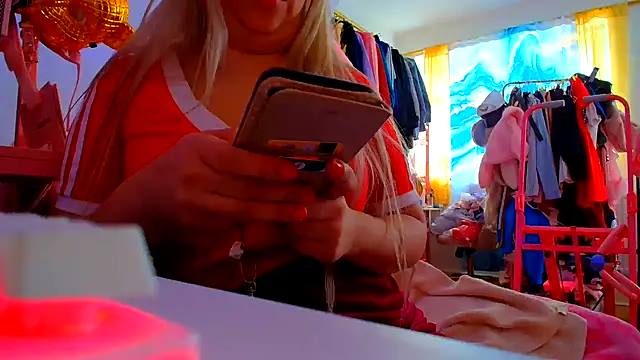 Snapshot of PrincessKDoll chatting on March 26, 12:33 pm PrincessKDoll online show from March 26, 12:33 pm