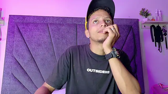 DamianandEva online show from March 24, 11:59 am