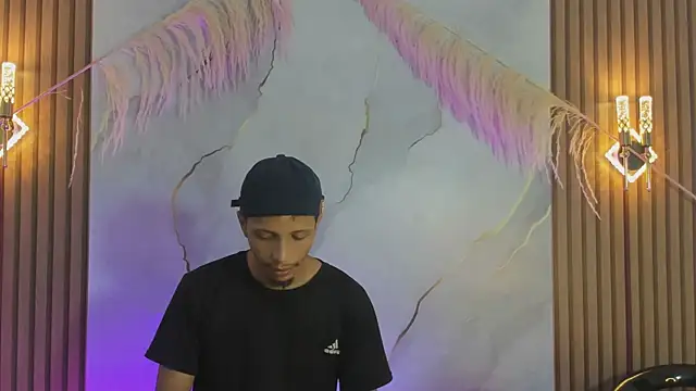 DamianandEva online show from April 30, 12:44 pm