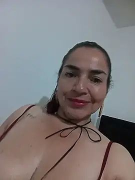 Snapshot of MaryRoze_ chatting on November 9, 8:18 pm MaryRoze online show from November 9, 8:18 pm