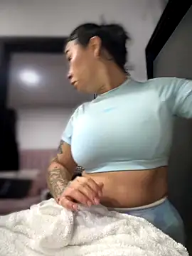 Snapshot of Natural_BIGASS_Nina chatting on November 24, 10:04 am Natural BIGASS Nina online show from November 24, 10:04 am