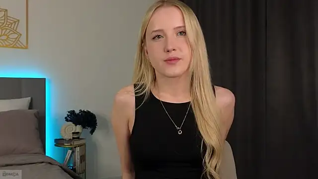 Snapshot of adele_armass chatting on November 26, 10:11 pm adele armass online show from November 26, 10:11 pm