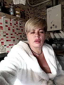 Snapshot of MilkySky chatting on November 30, 3:21 am MilkySky online show from November 30, 3:21 am