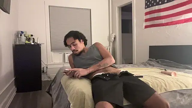 h0rnyboy101 online show from November 2, 1:52 am