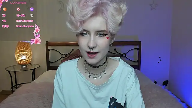 Snapshot of Angel_Julles chatting on December 4, 12:42 am Angel Julles online show from December 4, 12:42 am