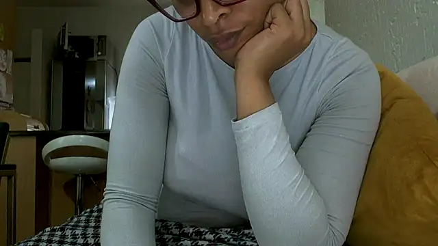 NewBeginnings8 online show from January 16, 9:24 am