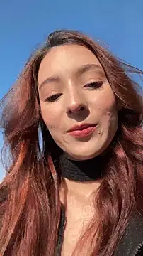 Snapshot of LilluKatten chatting on November 27, 9:44 am LilluKatten online show from November 27, 9:44 am