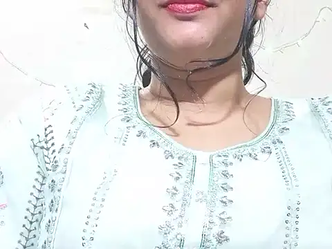 Snapshot of Nancy_queen001 chatting on November 14, 9:52 am Nancy queen001 online show from November 14, 9:52 am