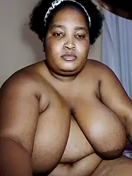 MassiveBoobsxxxx online show from November 24, 11:15 pm