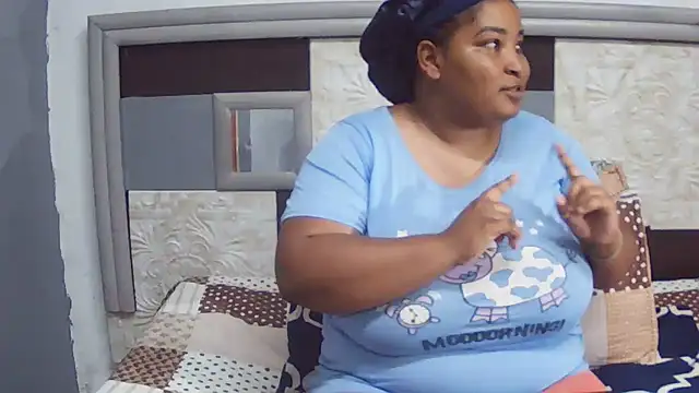 MassiveBoobsxxxx online show from December 21, 5:53 pm