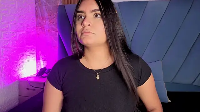 Snapshot of amarahanks1 chatting on November 16, 6:02 pm amarahanks1 online show from November 16, 6:02 pm