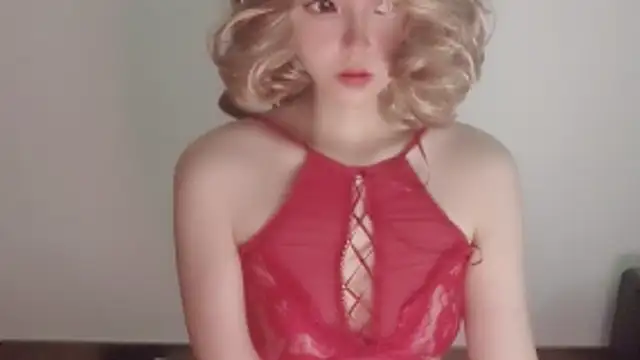 JuliaNoir online show from February 7, 1:42 am