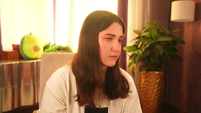 Snapshot of RandiThanos chatting on November 3, 4:03 am RandiThanos online show from November 3, 4:03 am