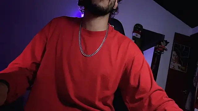 Snapshot of 3v1l chatting on December 2, 8:19 am 3v1l online show from December 2, 8:19 am