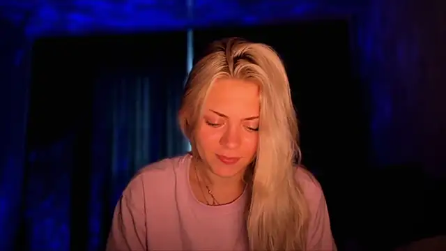 Snapshot of alisaoceaneeyes chatting on November 3, 1:12 pm alisaoceaneeyes online show from November 3, 1:12 pm