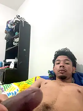 Snapshot of starboy2812 chatting on December 17, 1:17 pm starboy2812 online show from December 17, 1:17 pm