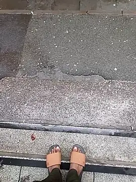 Snapshot of StrangeEye722 chatting on November 14, 12:26 pm StrangeEye722 online show from November 14, 12:26 pm