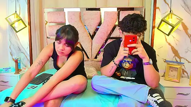 Zoe And Dylan  online show from November 28, 1:03 pm