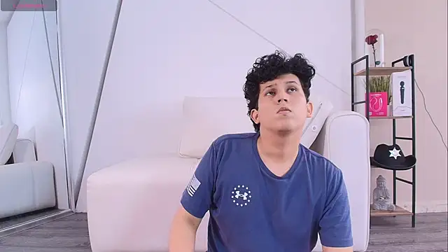 Snapshot of DamianVice chatting on November 7, 1:55 pm DamianVice online show from November 7, 1:55 pm