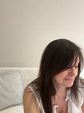 HotLdyllic online show from March 17, 4:21 pm