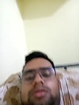 unknownman697856 online show from October 30, 9:48 pm