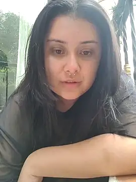 CurvyNoir online show from December 2, 5:52 pm