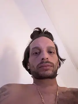 Zaskeee online show from November 1, 2:24 am