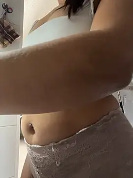 Saray lo online show from November 10, 3:11 pm