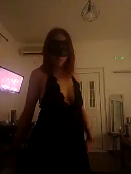 molly qu online show from November 16, 9:42 pm