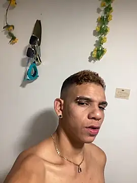 Snapshot of Dylams_maja chatting on November 11, 8:58 am Dylams maja online show from November 11, 8:58 am