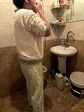 Snapshot of daaqnn chatting on November 6, 11:26 pm daaqnn online show from November 6, 11:26 pm