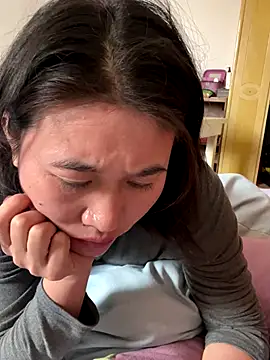 Snapshot of daaqnn chatting on November 13, 2:10 am daaqnn online show from November 13, 2:10 am