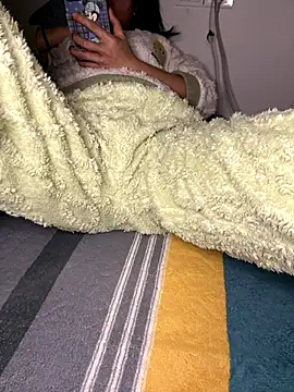 Snapshot of daaqnn chatting on December 16, 2:00 pm daaqnn online show from December 16, 2:00 pm