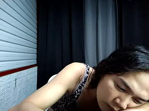 xwildflowerx online show from November 25, 1:55 pm