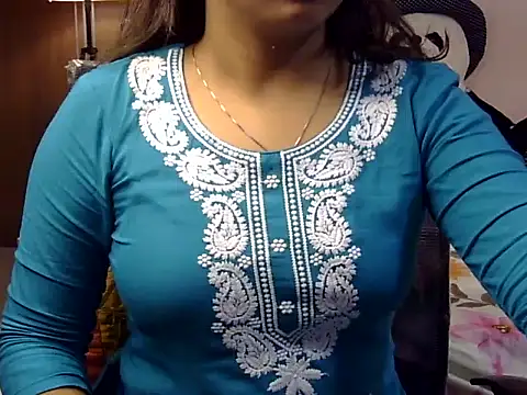 Snapshot of shakshi_89 chatting on November 16, 10:43 am shakshi 89 online show from November 16, 10:43 am