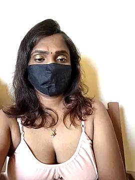 Queen-dhivya online show from February 5, 3:33 am