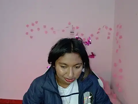 Snapshot of Samanta_777 chatting on December 16, 7:52 pm Samanta 777 online show from December 16, 7:52 pm