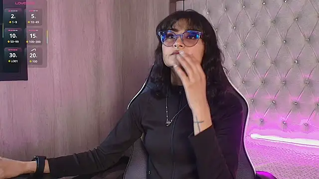 liliclan  online show from November 4, 12:59 pm