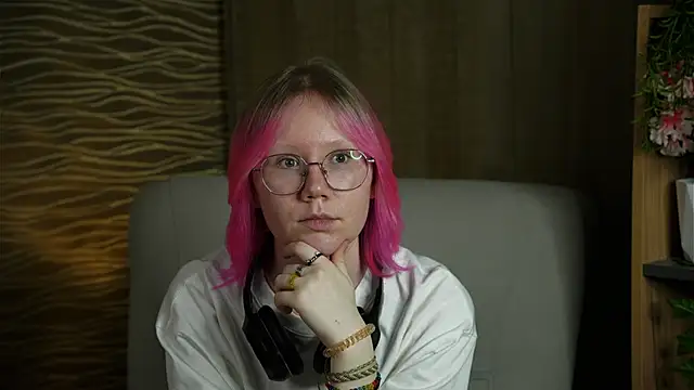 HanVertz online show from November 1, 9:22 am