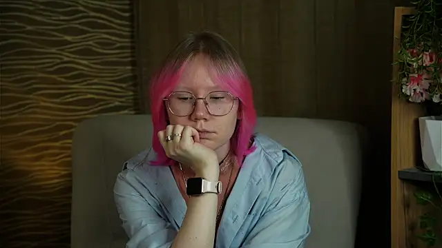 HanVertz online show from November 2, 5:21 am